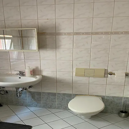 Lägenhet Wohnung, Mit Grill Platz Im Hof