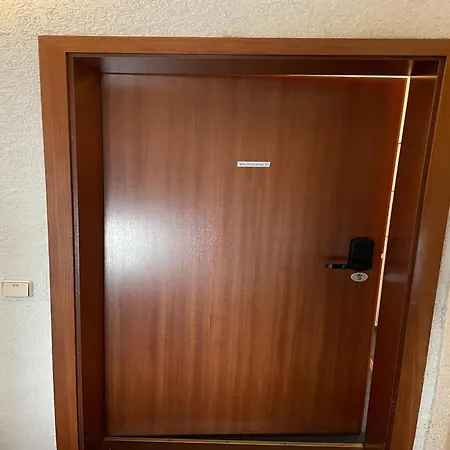 Wohnung, Mit Grill Platz Im Hof